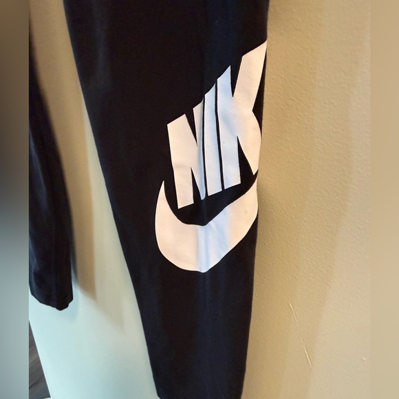 Nike Women's Black and White Logo Leggings Size Small - Picture 3 of 8